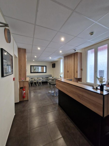 Hôtel D'Anjou, Levallois-Perret, France
