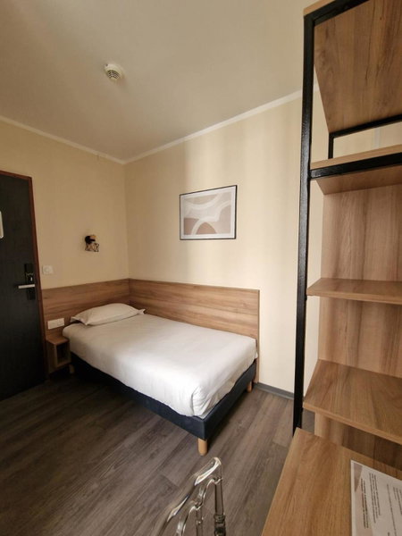 Hôtel D'Anjou, Levallois-Perret, France