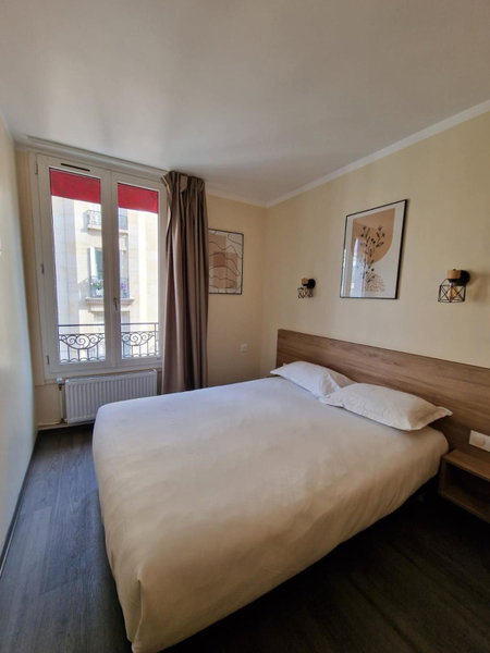 Hôtel D'Anjou, Levallois-Perret, France