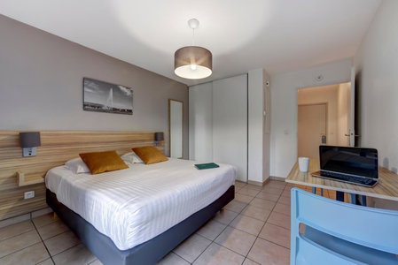 Comfort Aparthotel Divonne L'Orée du Parc, Annemasse, France