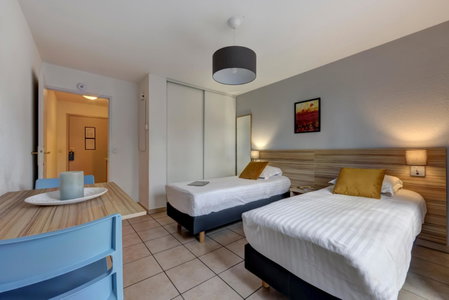 Comfort Aparthotel Divonne L'Orée du Parc, Annemasse, France
