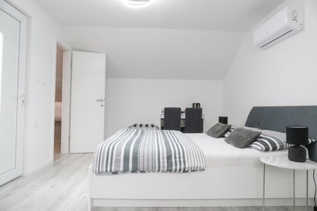 Imperium Rooms Zagreb Airport, Velika Gorica, Croatia