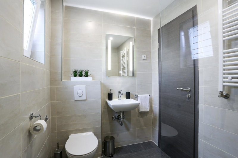 Imperium Rooms Zagreb Airport, Velika Gorica, Croatia
