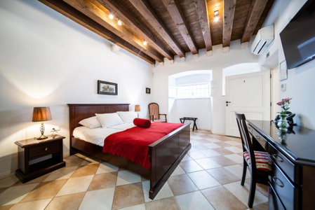 SUNce Palace Apartments with free offsite parking, Dubrovnik, Croatia