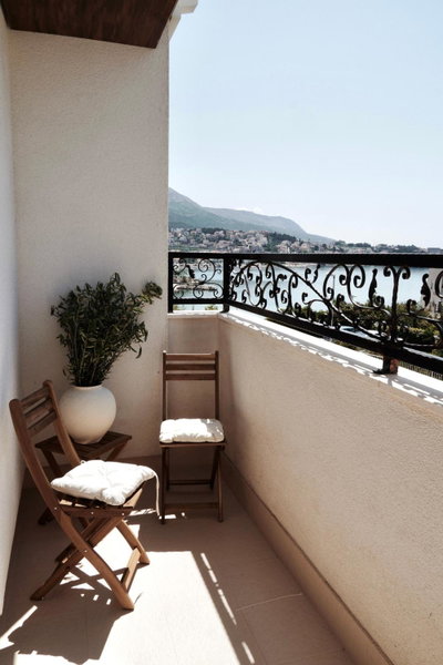 lo͝or luxury retreat, Solin, Croatia