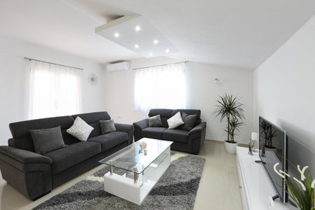Apartment Monika - Private terrace & Parking, Zadar, Croatia