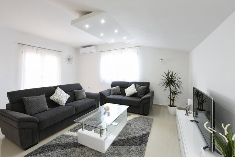 Apartment Monika - Private terrace & Parking, Zadar, Croatia