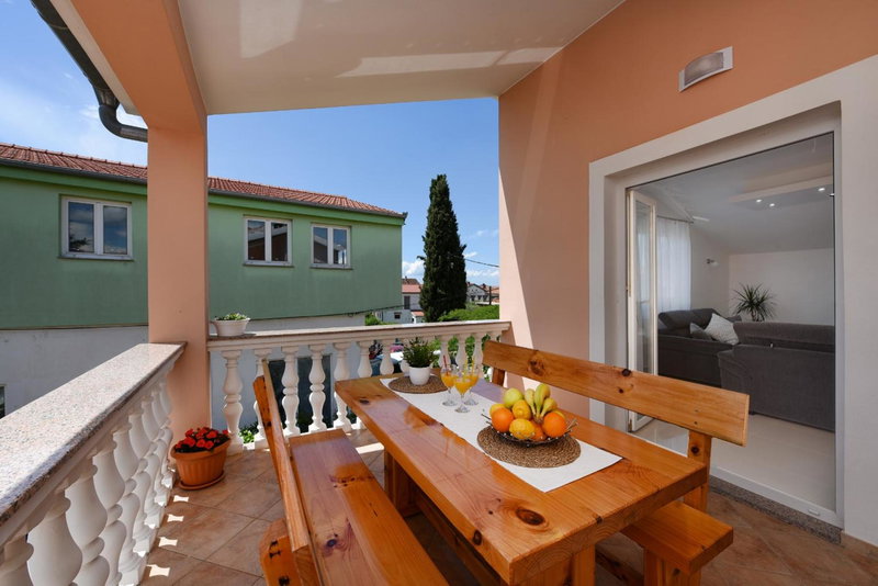 Apartment Monika - Private terrace & Parking, Zadar, Croatia