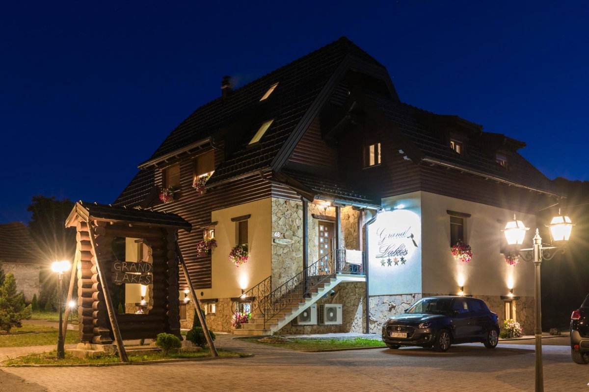 Hotel · Grand Lakes Rooms, Plitvička Jezera