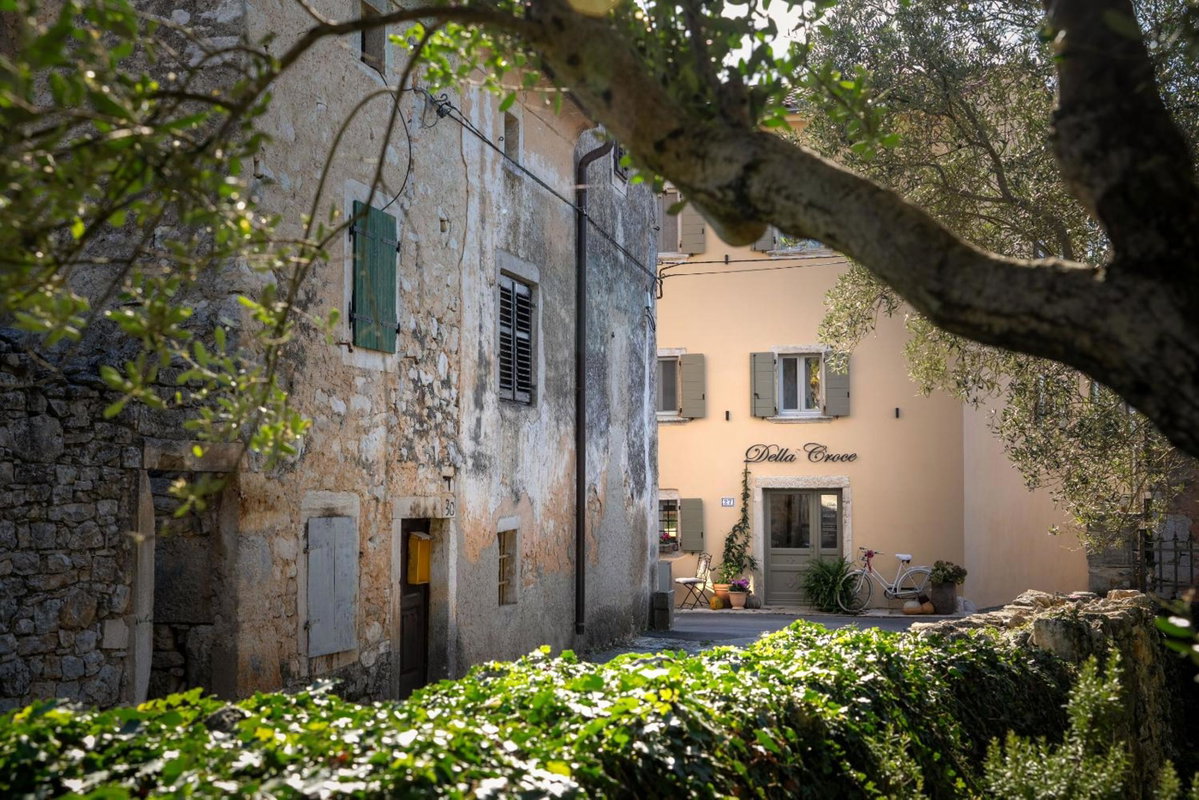 Hotel · Della Croce Bed&Breakfast, Pula