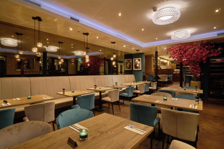 Boutique Hotel Chariot - Amsterdam Schiphol Airport, Aalsmeer, The Netherlands