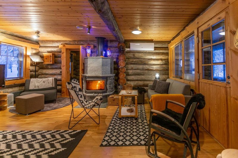 Kuukkeli Log Houses Villa Aurora "Pupula", Saariselka, Finland