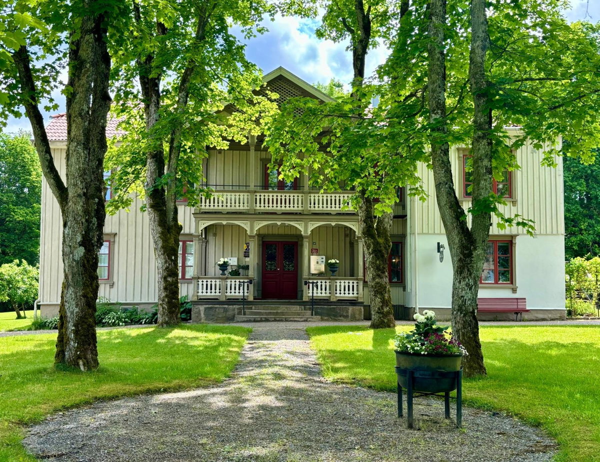 Lydde Gård, Schweden