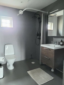 Litet hus i mysig by nära havet, Ystad, Швеция