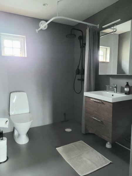 Litet hus i mysig by nära havet, Ystad, Швеция