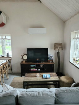 Litet hus i mysig by nära havet, Ystad, Швеция