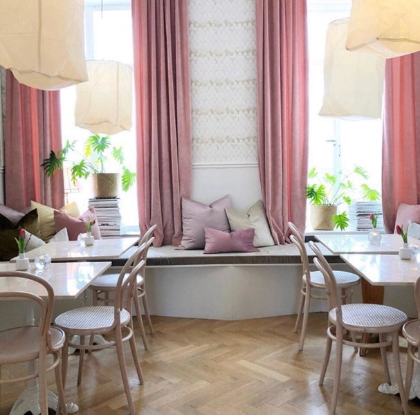 Café Mandeltårtan B&B VillaFloraViola, Karlskrona, Швеция