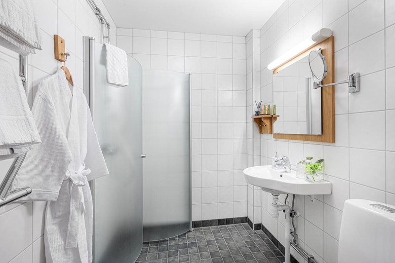 Lejondals Slott, Bro, Sweden