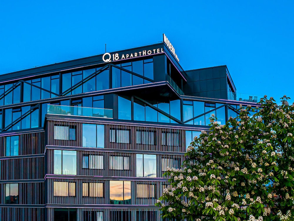 Q18 ApartHotel, Poland