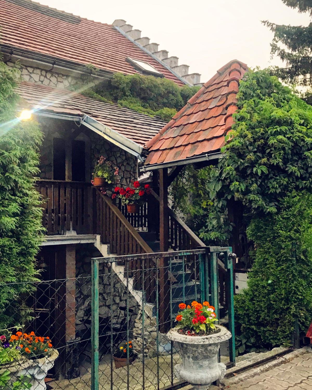 Hotel · Dworek Adamski, Swiebodzice