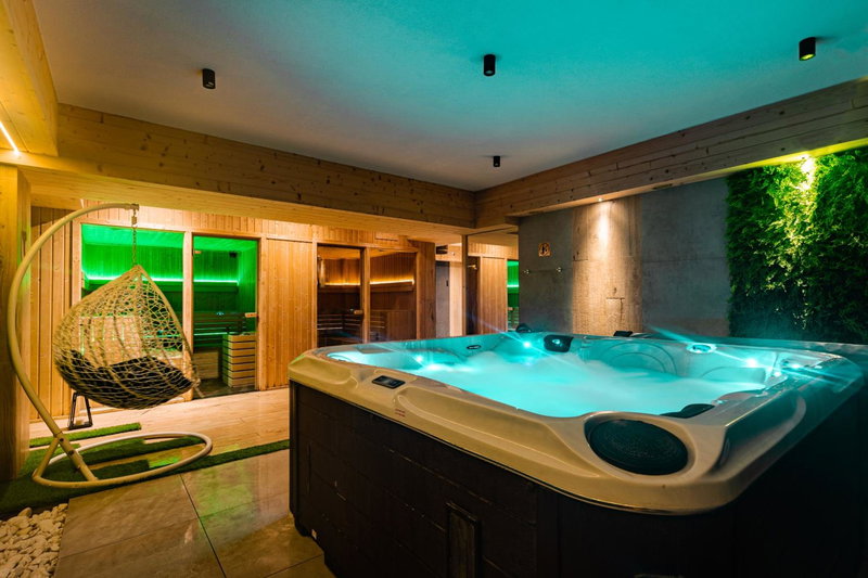 Aparthotel Diamond SPA Relax, Nowy Targ, Poland