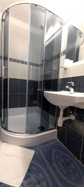 Astral - private rooms close to Airport & PTAK EXPO, Wlochy, Poland