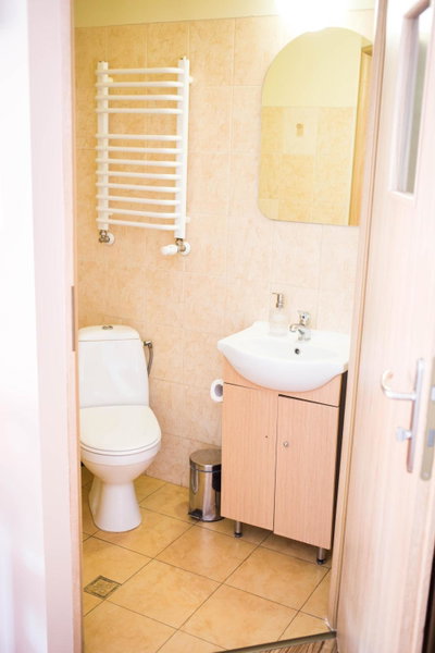 Hotelik Okęcie 39 - Nocleg i Parking Blisko Lotnisko Okęcie, Wlochy, Poland