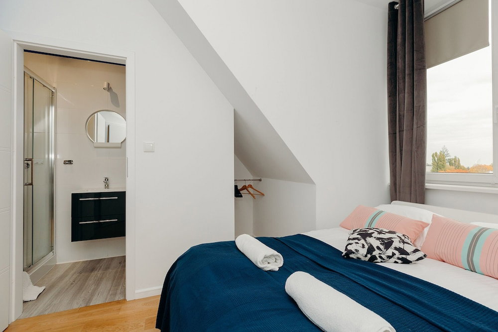 Hotel · ShortStayPoland Piękna B20, Srodmiescie