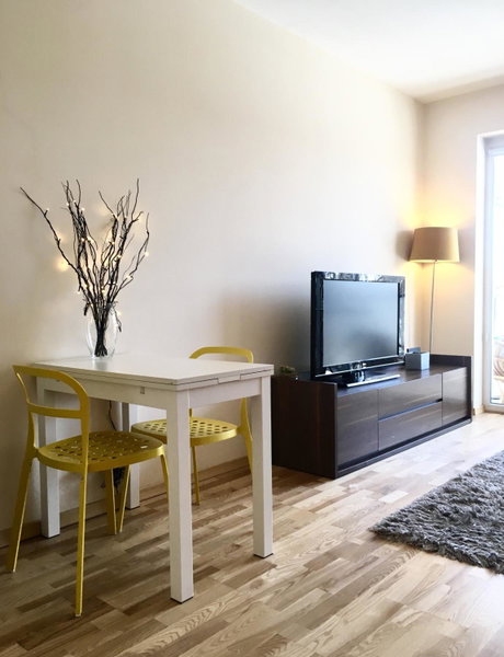 ClickTheFlat Artistic Estate Apartment, Zoliborz, Poland