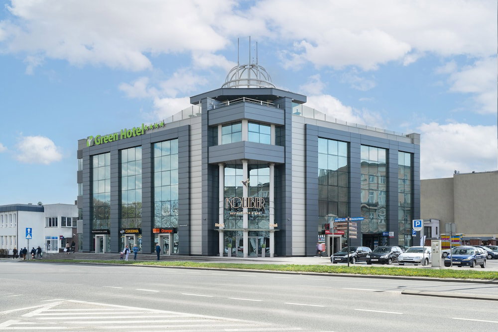 Green Hotel, Poland