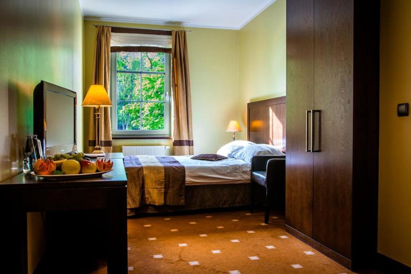Hotel Nowy Dwór Elizy blisko Sky Bridge, Klodzko, Poland