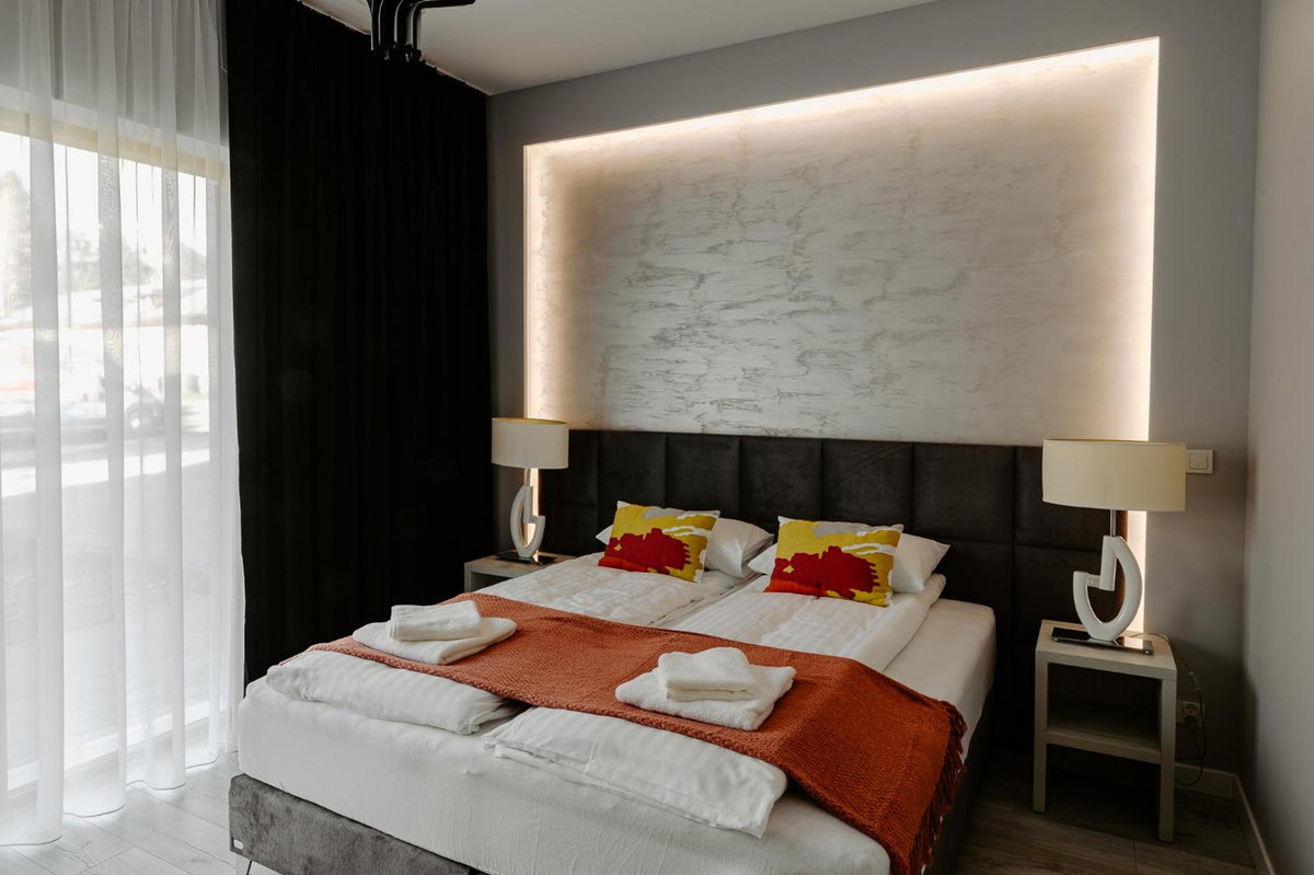 Hotel · Apartamenty i Pokoje InforesPark, Przemysl