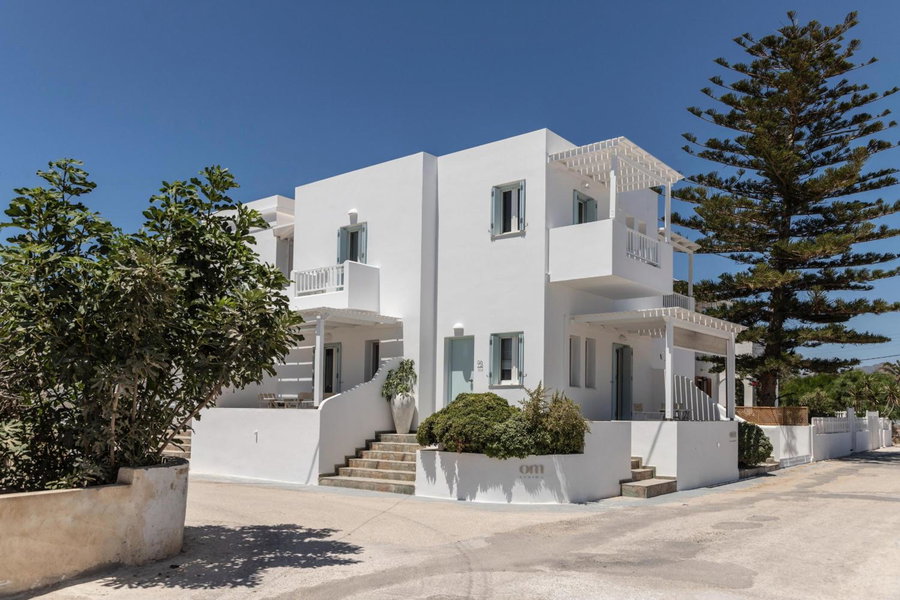 Om Living Milos, Pollonia, Greece