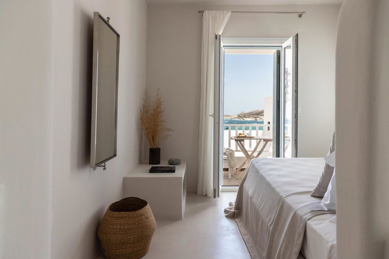 Om Living Milos, Pollonia, Greece