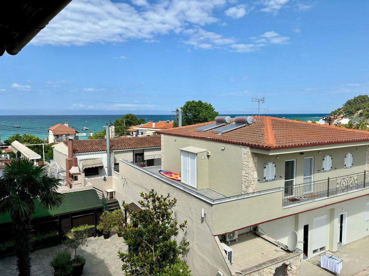 Samel Hotel, Greece