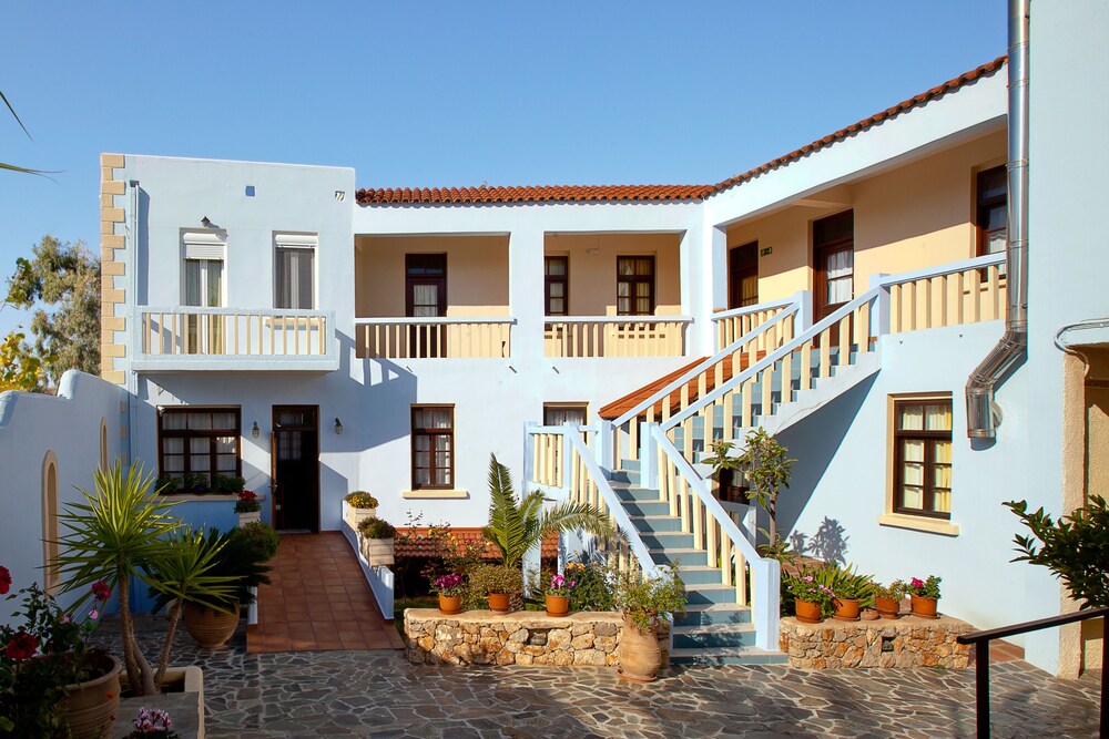 Giorgi's Blue Apartments, Greece