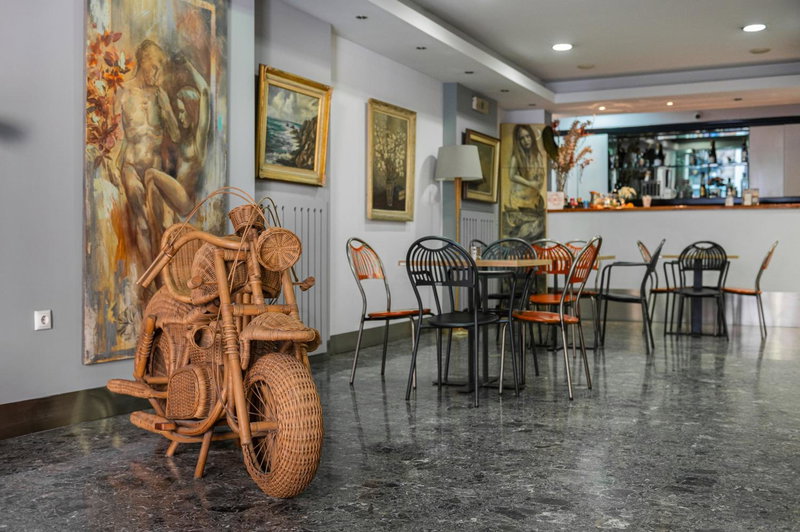 Diros Hotel, Athens, Greece