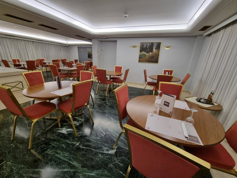 Savoy Hotel, Piraeus, Greece