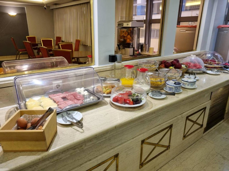 Savoy Hotel, Piraeus, Greece