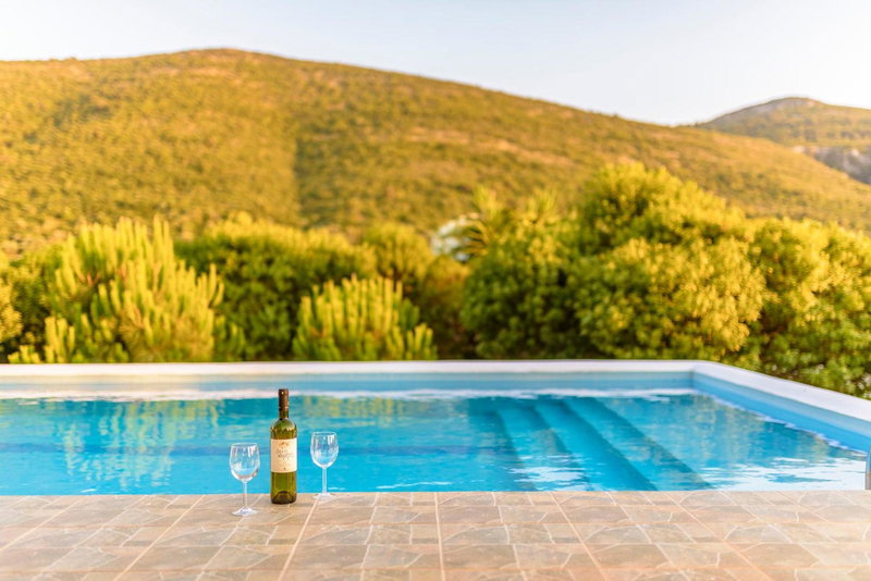 Mouzakis Villas, Agía Paraskeví, Greece