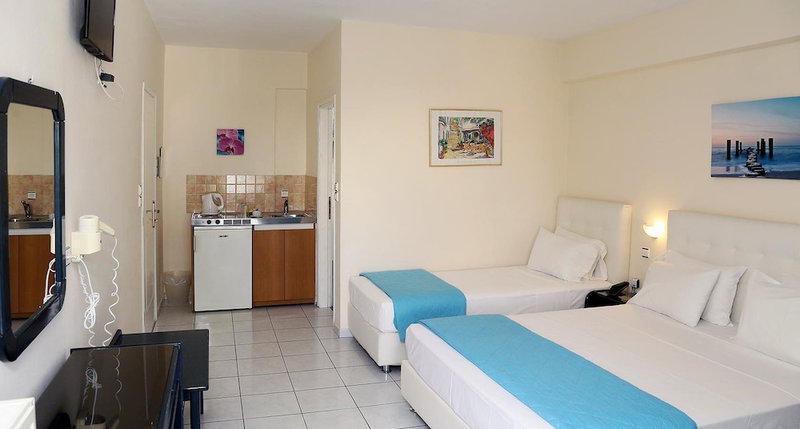 Peri's Hotel, Artemida, Greece