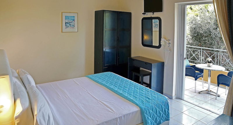 Peri's Hotel, Artemida, Greece
