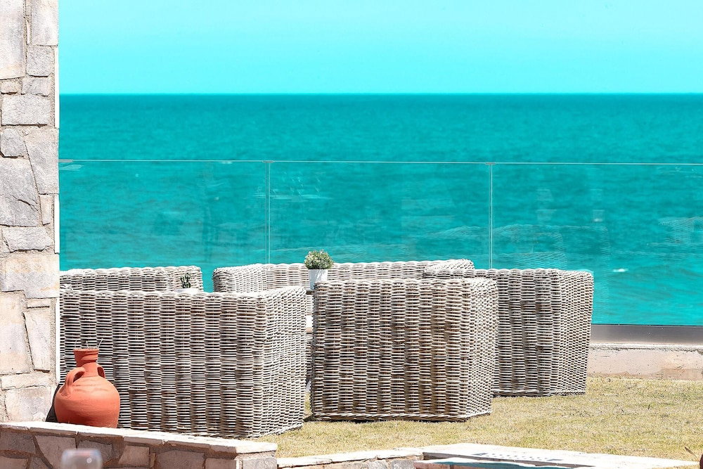 Hotel · St. Constantin Beach Hotel and Spa, Irakleion