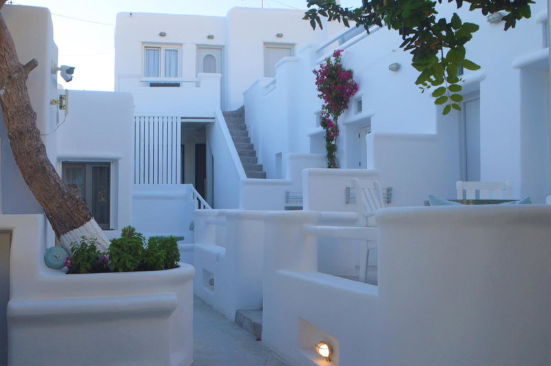 Flaskos Luxury Suites, Agios Stefanos, Greece