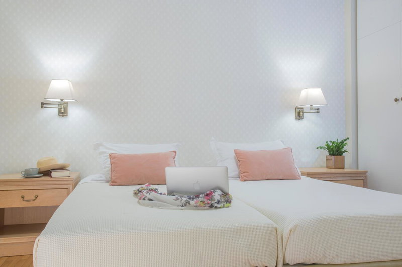 Delice Hotel - Family Apartments, Vyronas, Greece