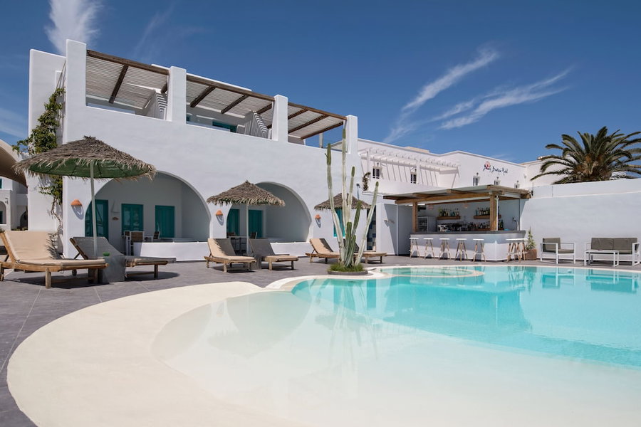 Nissia Beach Apartments and Suites, Santorini, Greece