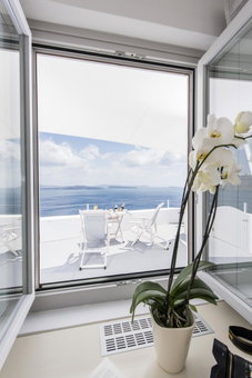 Ambition Suites, Oia, Greece