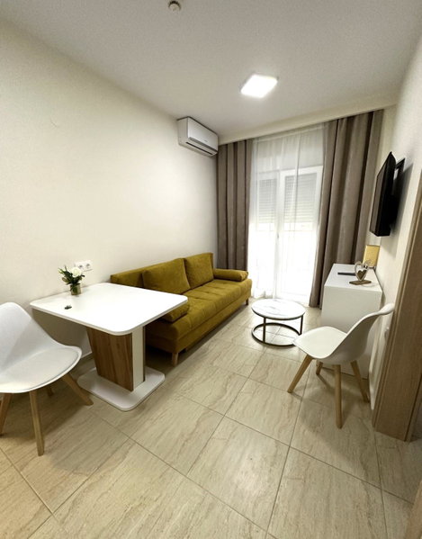 Navarino Luxe Suites, Peraia, Greece