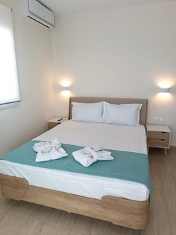 Navarino Luxe Suites, Peraia, Greece