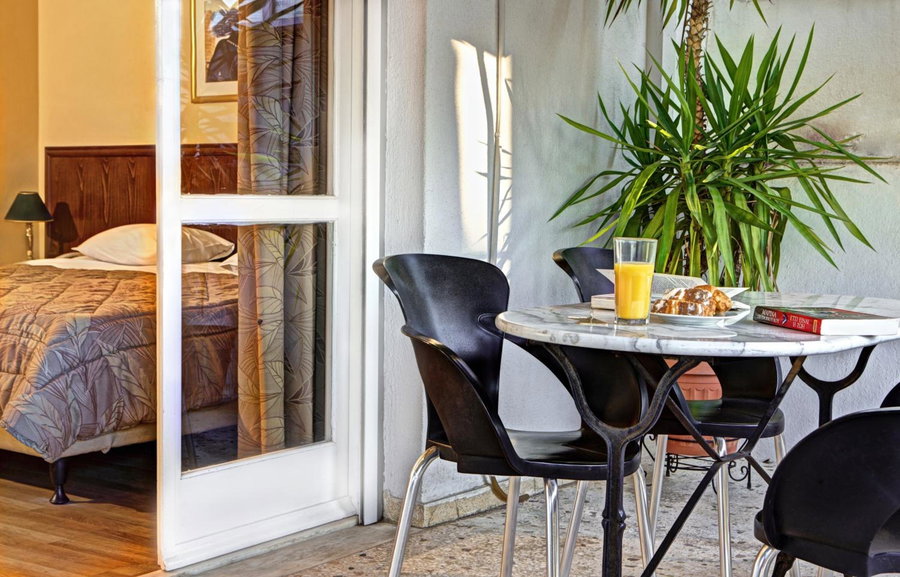 Nicola Hotel, Athens, Greece